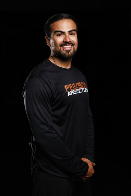 LUIS OLVERA